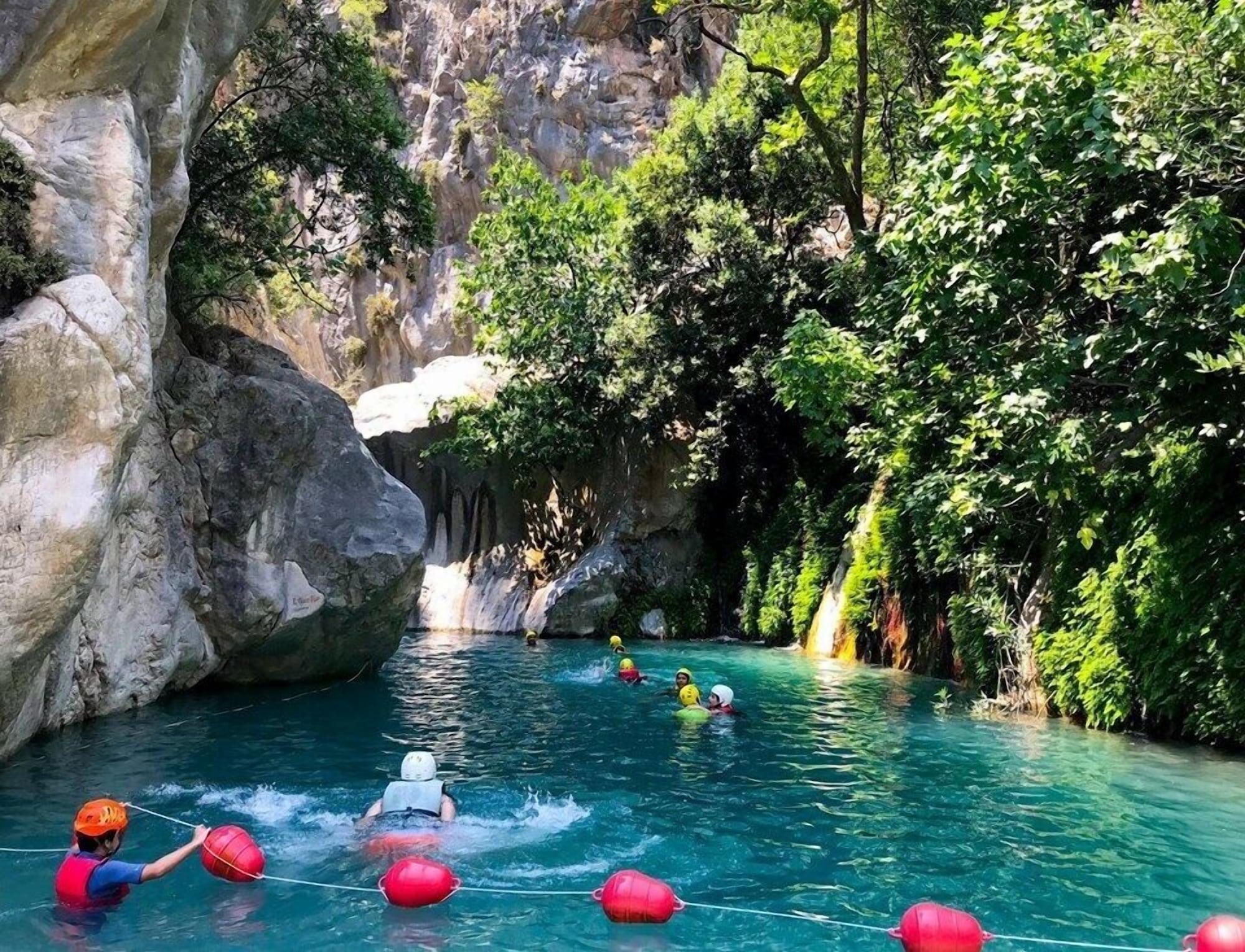 Kemer Suites Luaran gambar